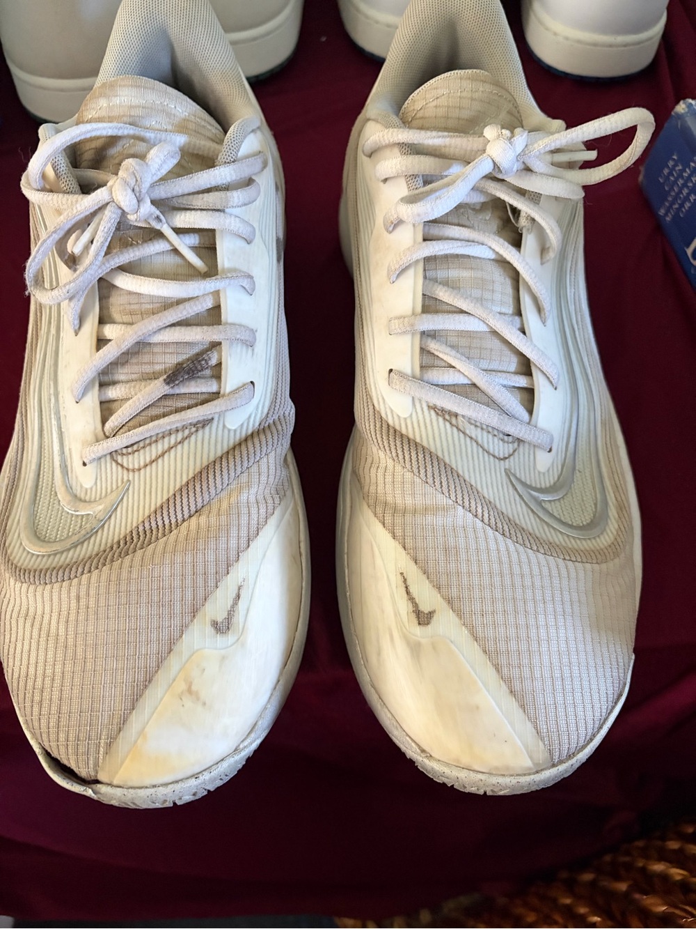 Nike Men's White and Light Gray Running Shoes Size 11